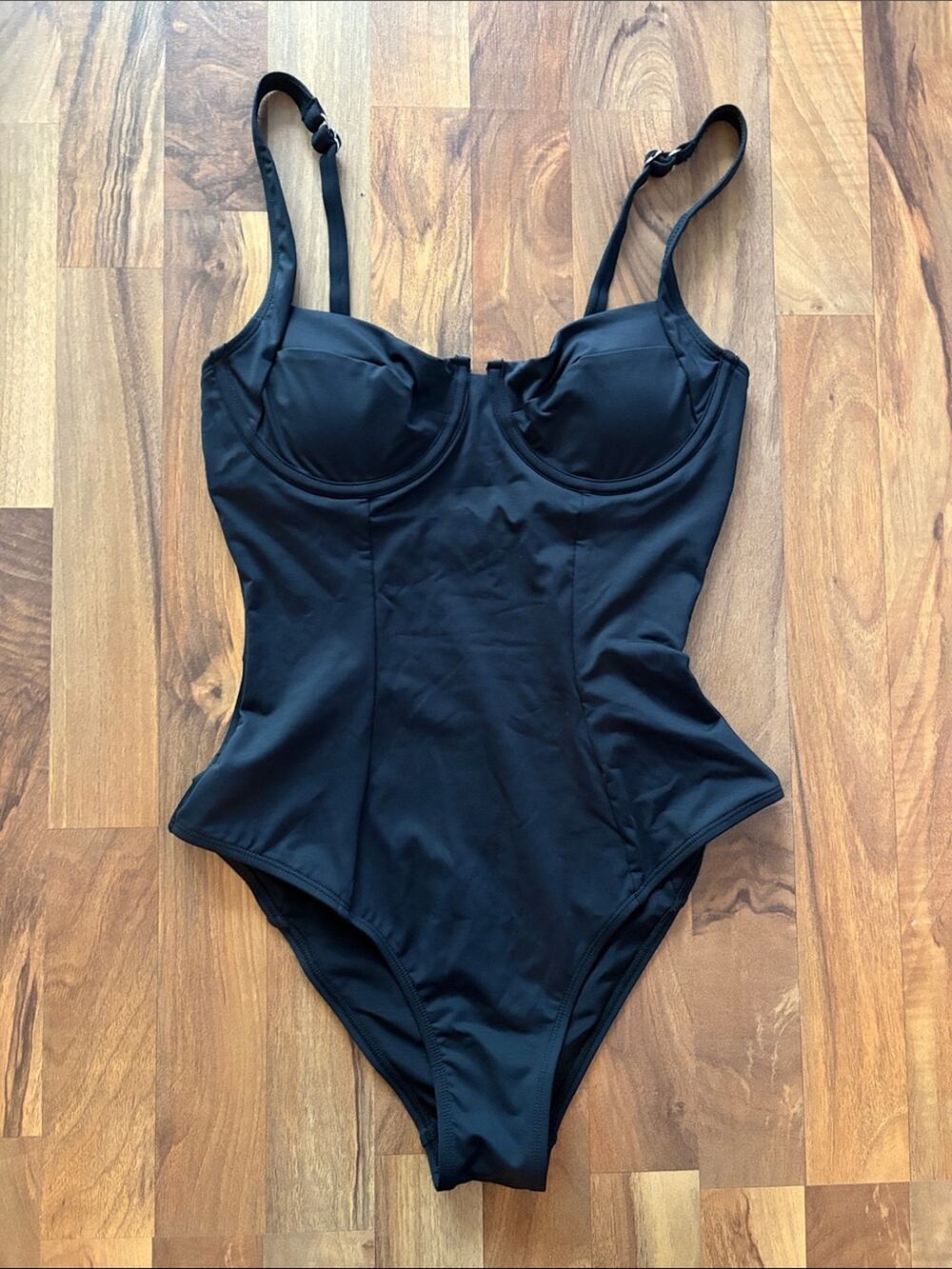 Cupshe Woman’s Black Sculpting One-Piece Swimsuit Size M NWT